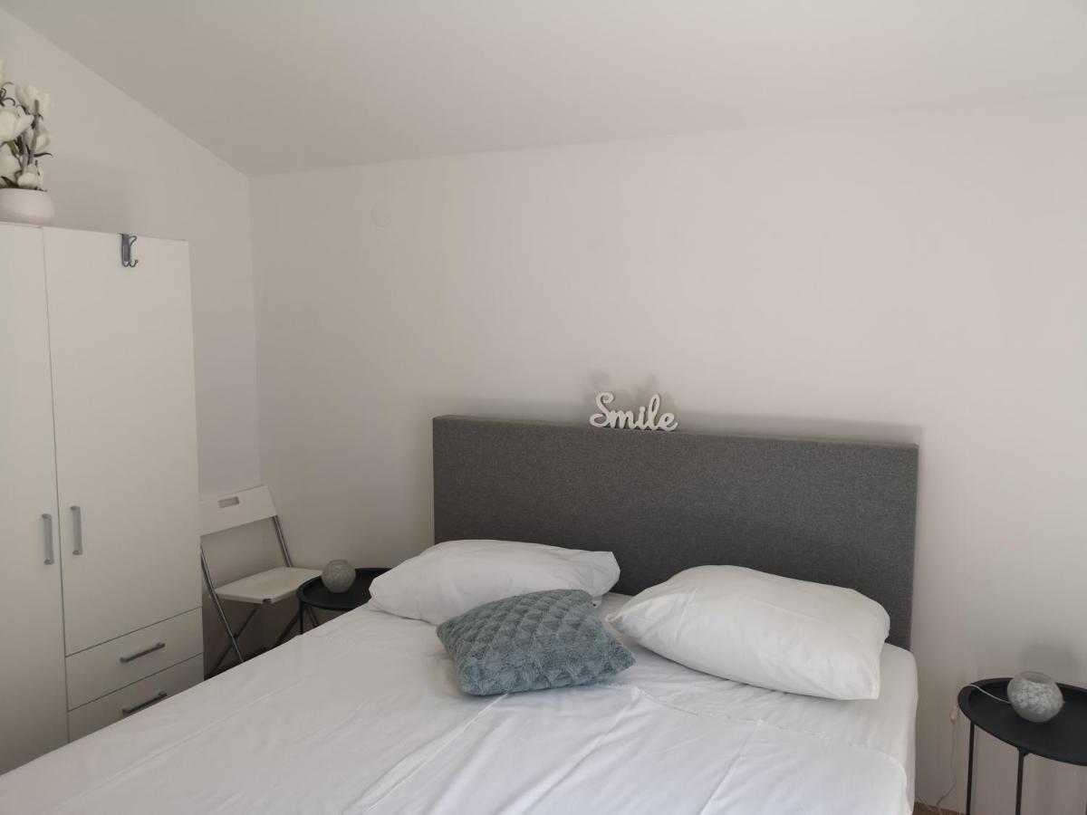 Chillout Apartments With Pool Patricia 파자나 외부 사진