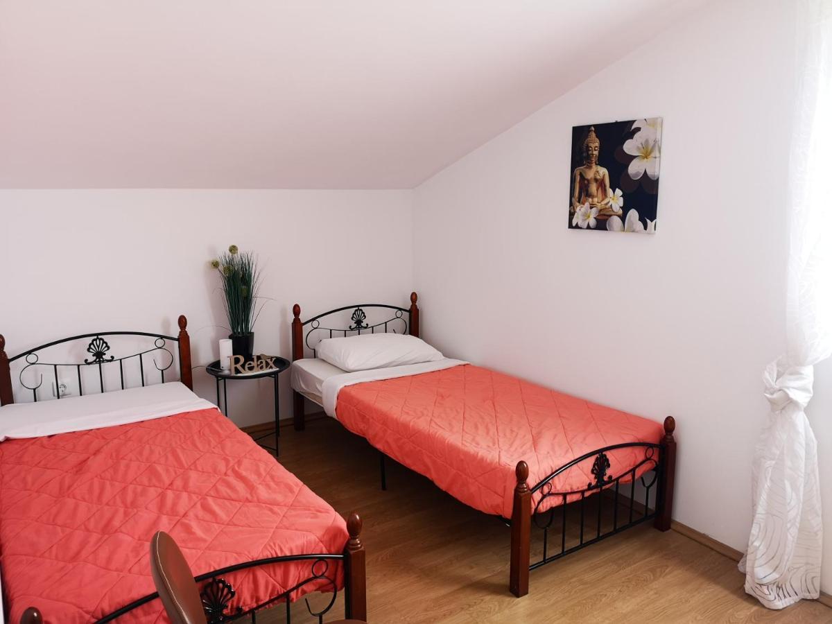 Chillout Apartments With Pool Patricia 파자나 외부 사진