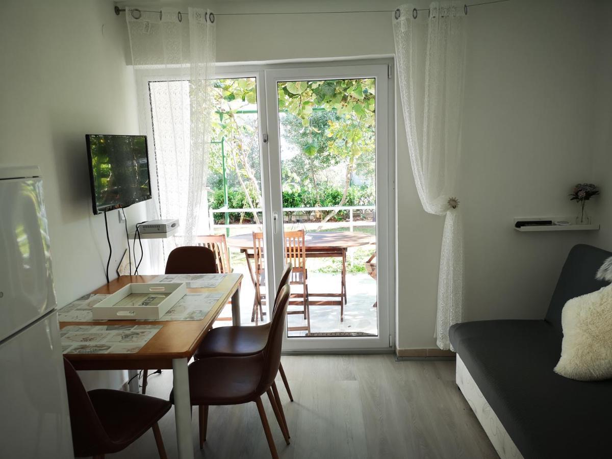 Chillout Apartments With Pool Patricia 파자나 외부 사진
