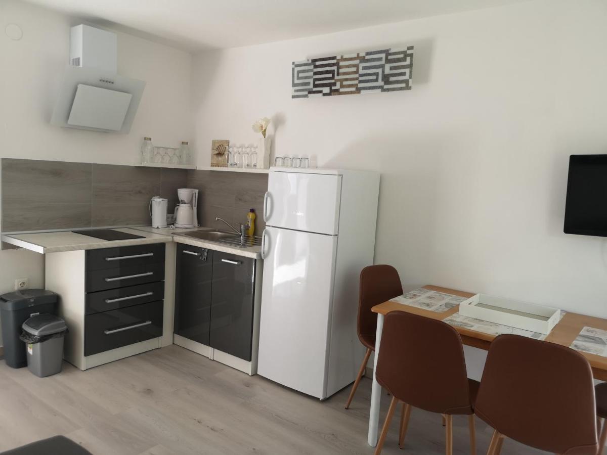 Chillout Apartments With Pool Patricia 파자나 외부 사진