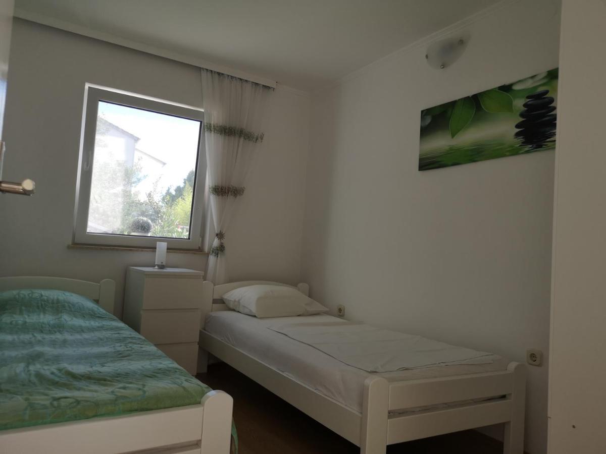 Chillout Apartments With Pool Patricia 파자나 외부 사진