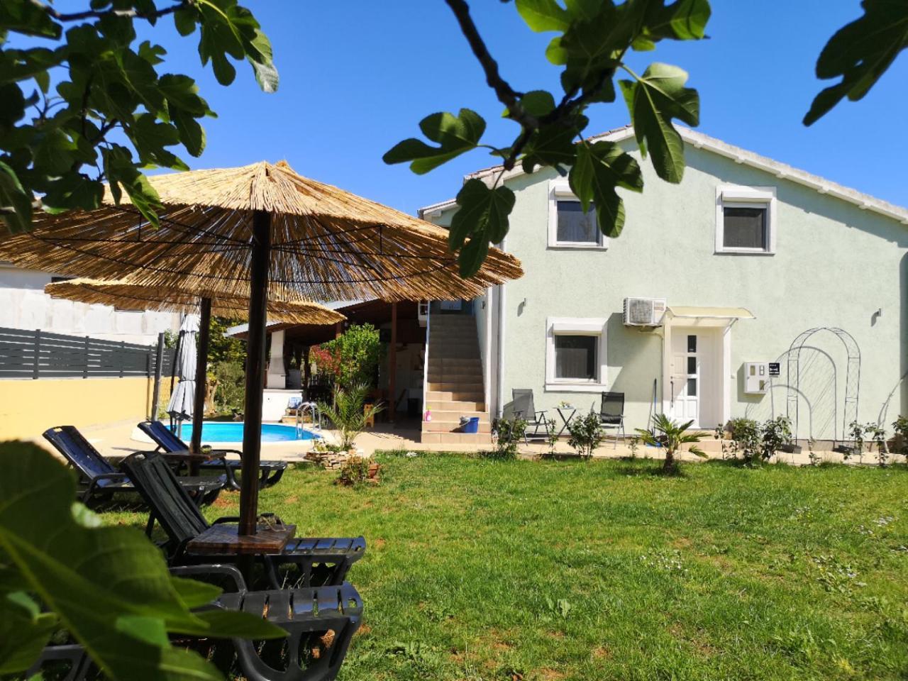 Chillout Apartments With Pool Patricia 파자나 외부 사진